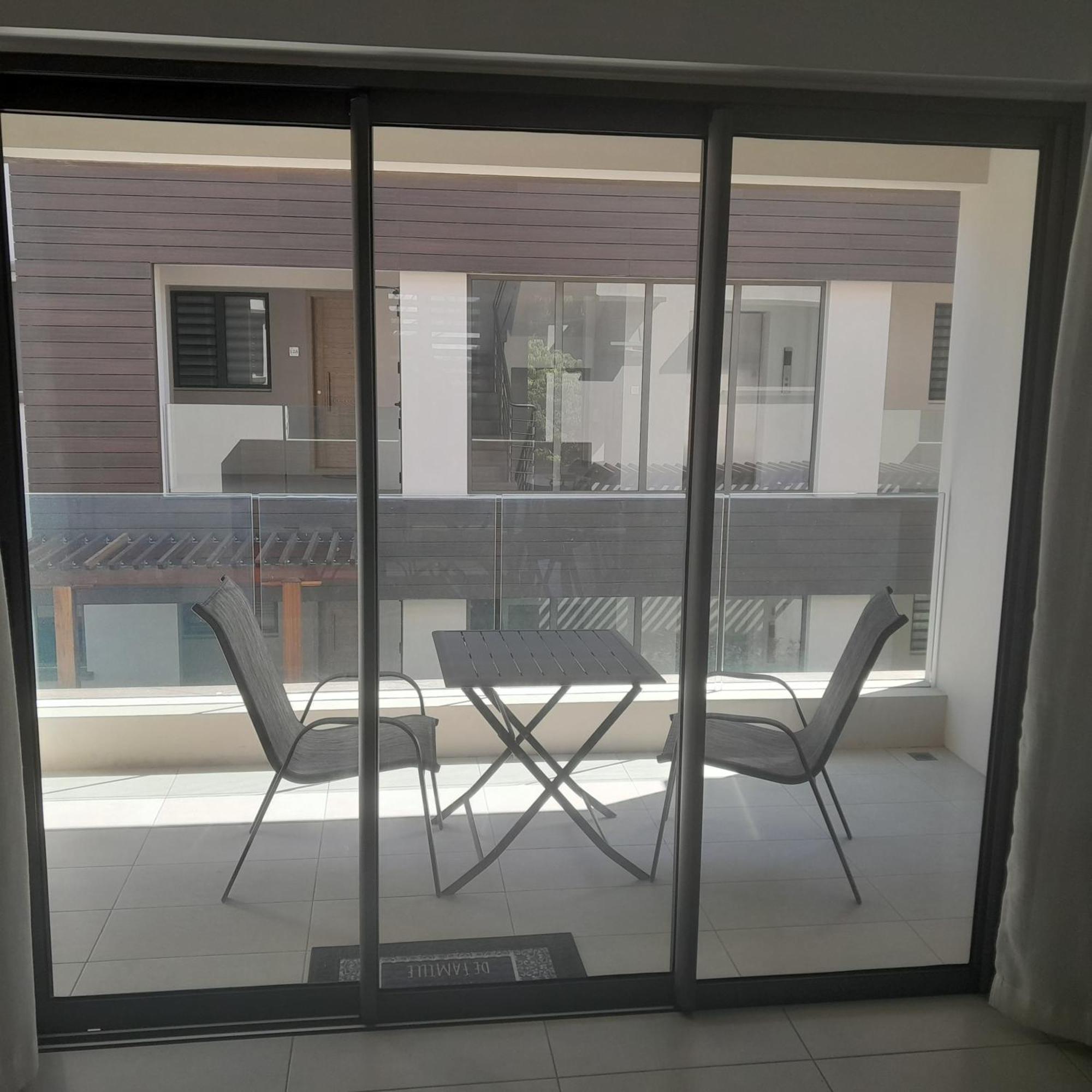 Appt Neuf De 2Ch Ds Residence Avec Piscine, Route Cotiere Grand Baie Bagian luar foto