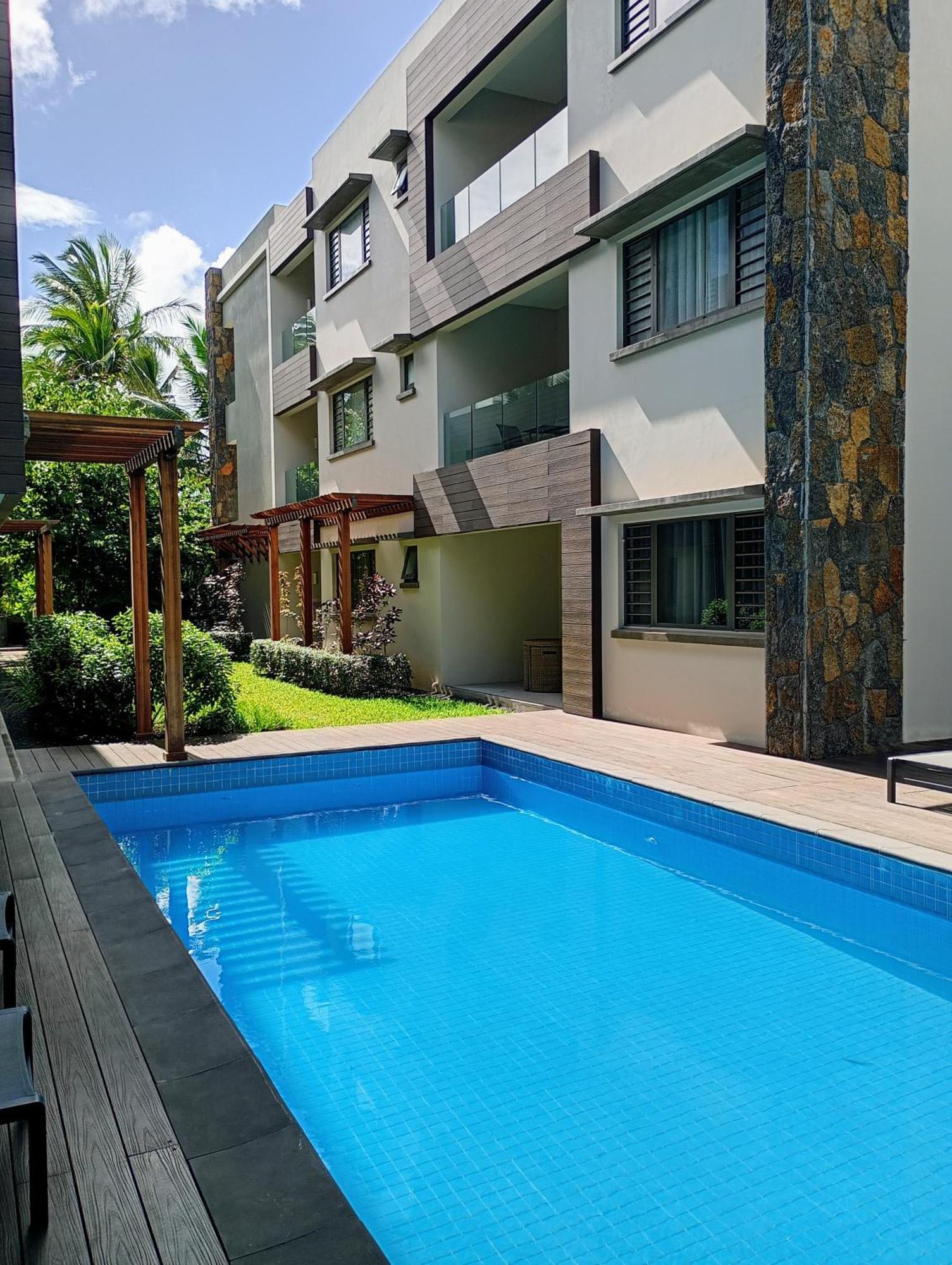 Appt Neuf De 2Ch Ds Residence Avec Piscine, Route Cotiere Grand Baie Bagian luar foto